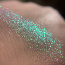 Load image into Gallery viewer, Clover Crush {Multichrome}