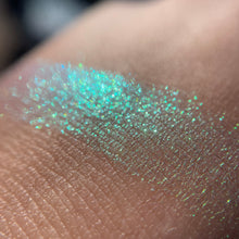 Load image into Gallery viewer, Clover Crush {Multichrome}