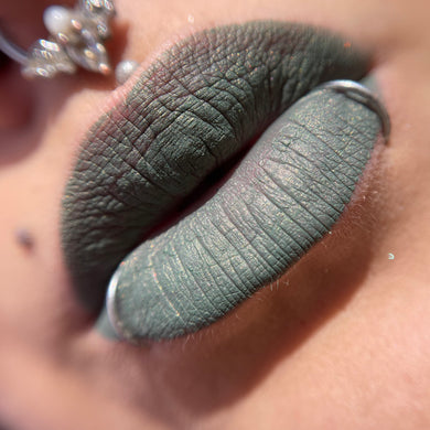 Cocculus - Liquid Lipstick