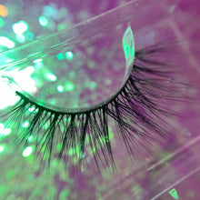 Load image into Gallery viewer, Nymph Lashes