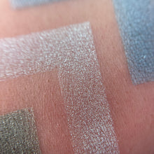 Load image into Gallery viewer, Turquoise Blush &amp; Highlight Quad