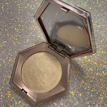 Load image into Gallery viewer, Snake in the Grass - Purrfect Glow Highlighter