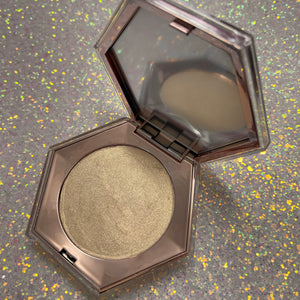 Snake in the Grass - Purrfect Glow Highlighter